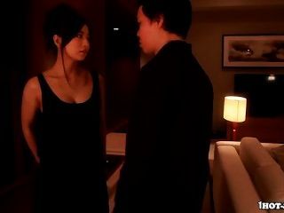 Японские девушки соблазняют горячего Jav частного учителя в Hotel.avi