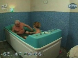 Н.Ф. ольга Pavlenko ванны блондинка