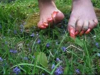 оранжевые длинные ногти на пальцах ног