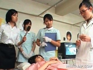 Азиатская мило пациент получает киска проверил у гинеколога